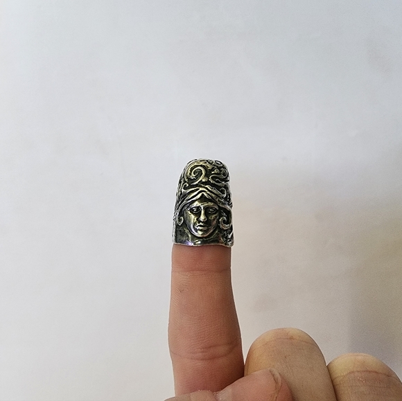 ANTIQUE 1916-1936  LONDON ENGLAND SEWING STERLING SILVER THIMBLE 8.8 Gr - Picture 2 of 7